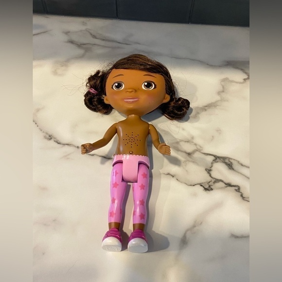 Disney Doc Mcstuffins Talk and Sing Doll GUC Works great - Picture 3 of 6